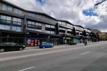 Retail or Clinic at Five Mile