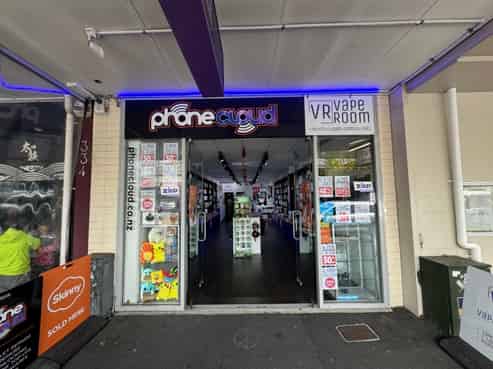 Popular Three Lamps Ponsonby retail gem