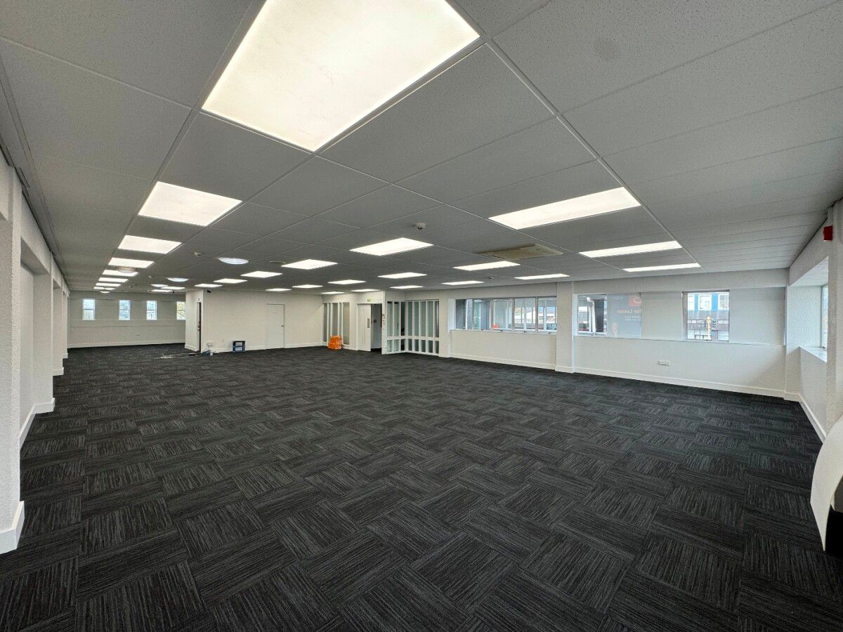 First Floor Office Space With Corner Profile - Ansicht 3