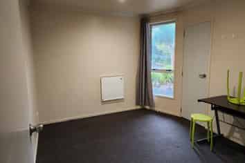 42 A,C,D,E Olivine Street, Poike