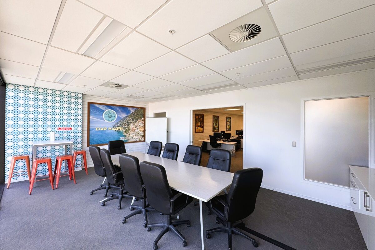 Victoria Street Office - Vista 4