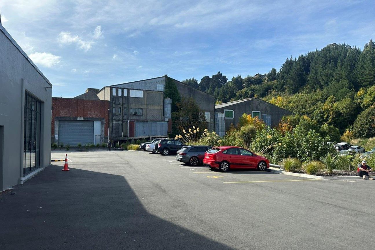 Tenancy Available in New Complex - Vista 2