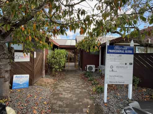Office/Healthcare in Chartwell