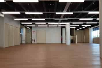 Profiled Showroom + Parking