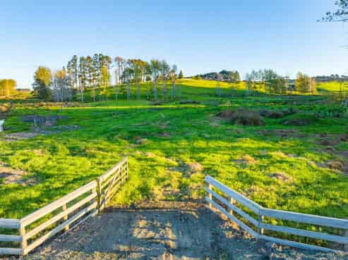 Lot 2/1781 State Highway 16 RD2, Waimauku