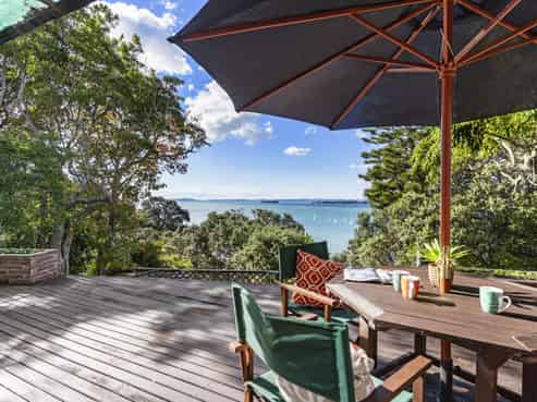 16 Tui Vale Road, Shelly Park