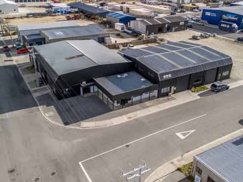 Lease or Purchase Options 