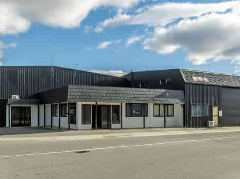 Lease or Purchase Options 