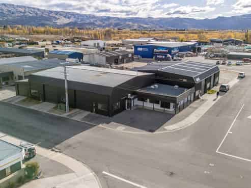 Lease or Purchase Options 