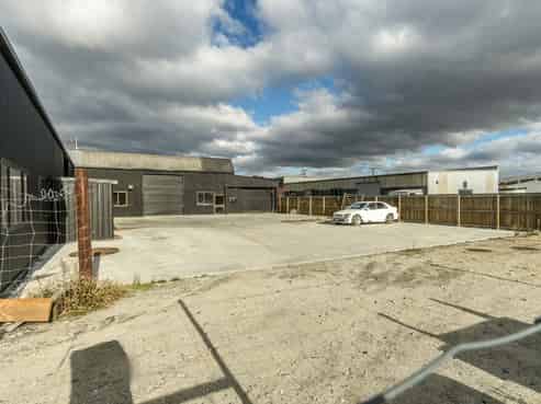 Lease or Purchase Options 