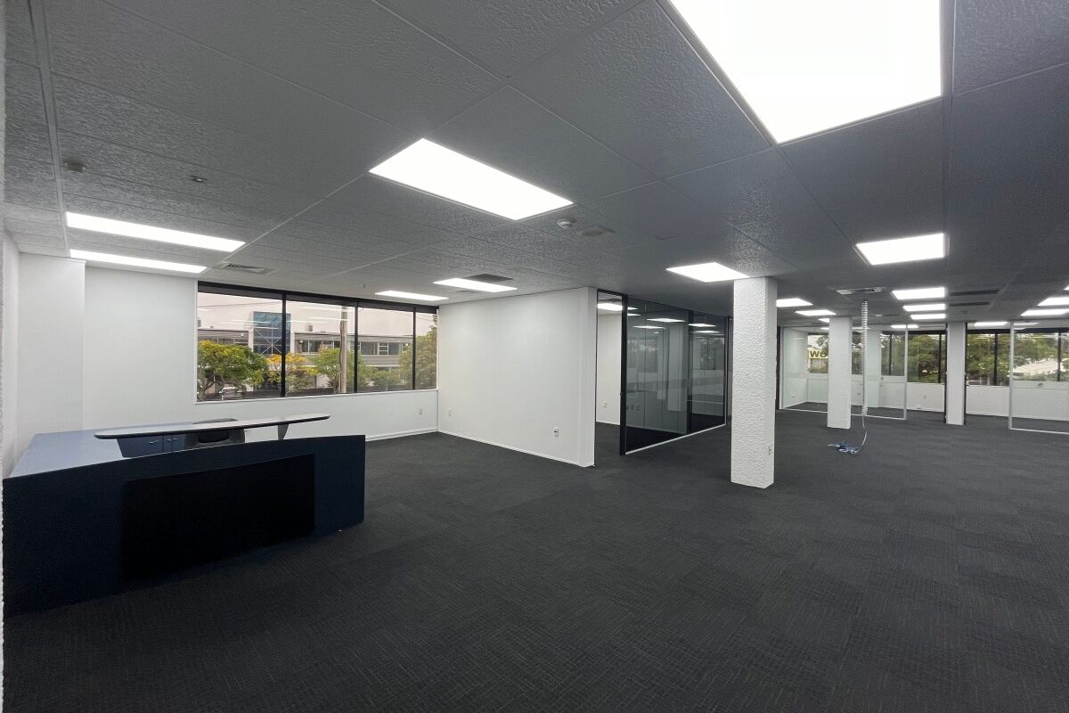 Competitively Priced Penrose Office - Vista 4