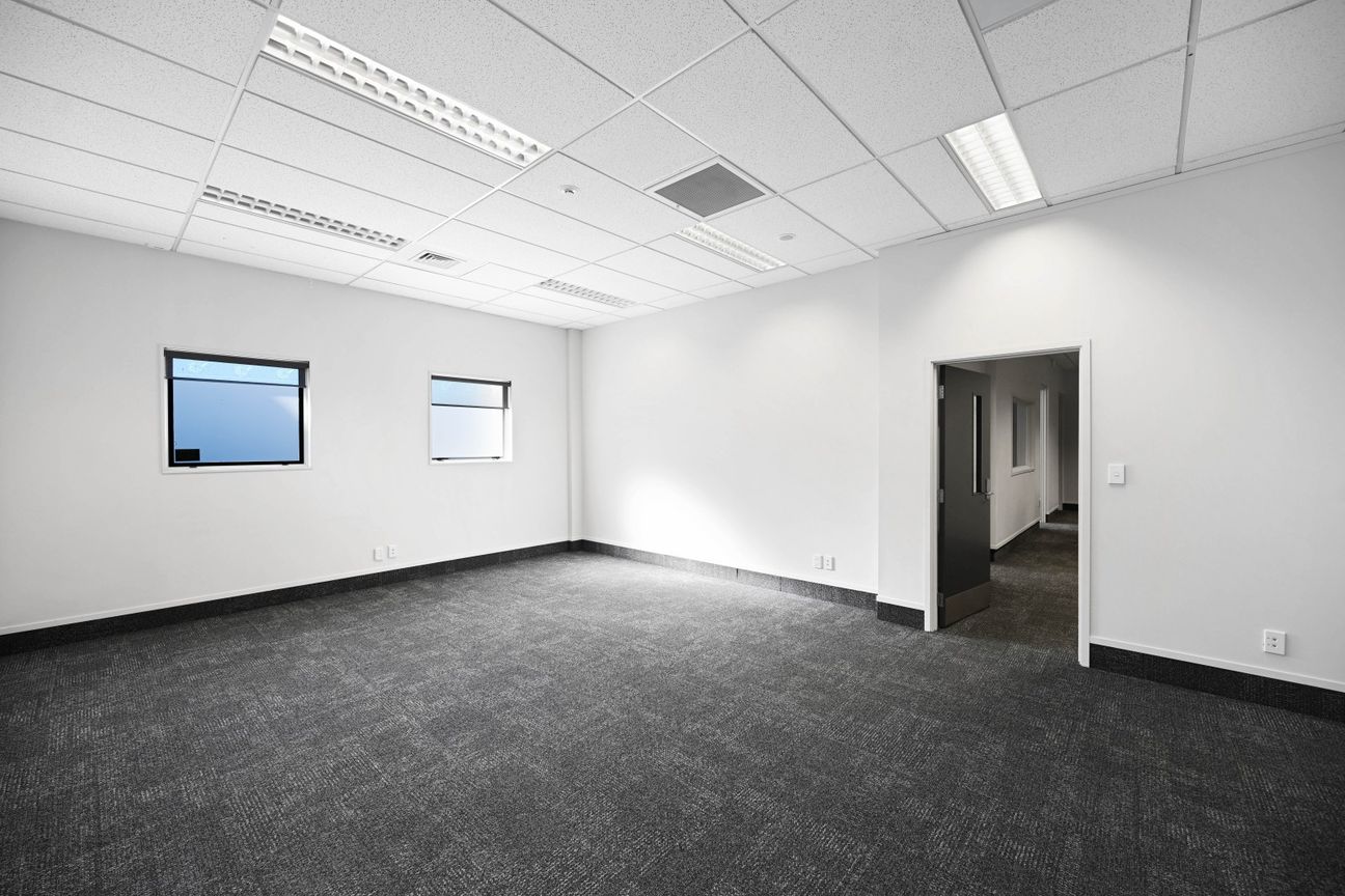 Te Rapa office with parking - Mehr