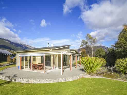 11 Toutouwai Place, St Arnaud