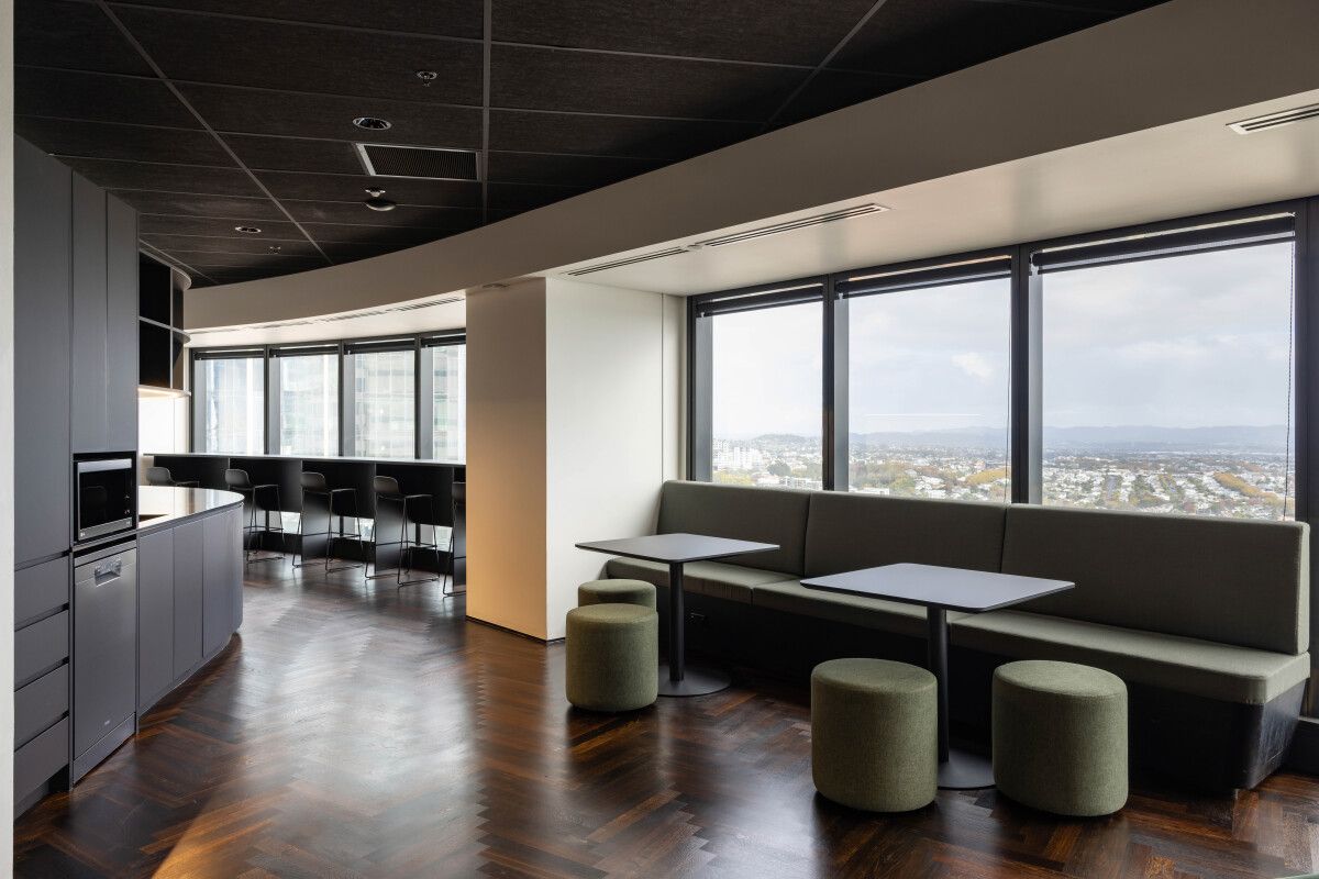 Prestigious Location - fully fitted office suite - Widok 5