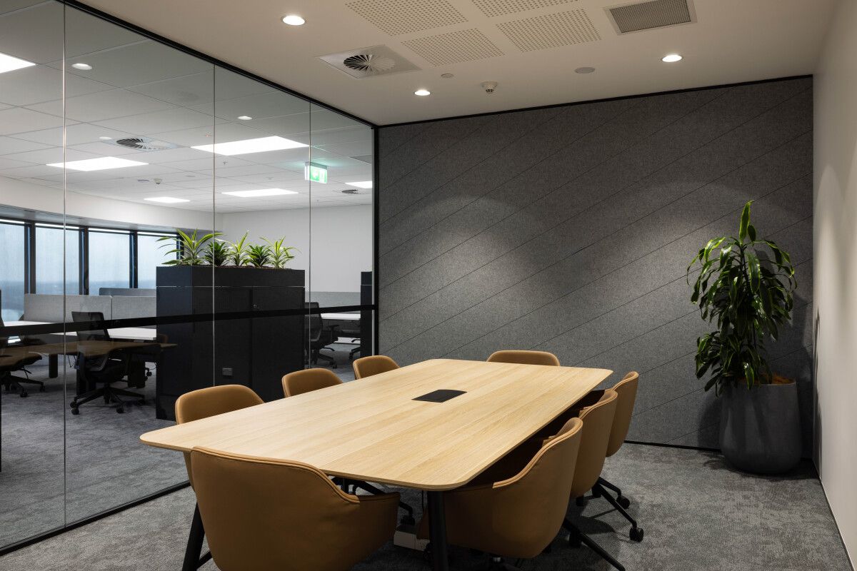 Prestigious Location - fully fitted office suite - Więcej