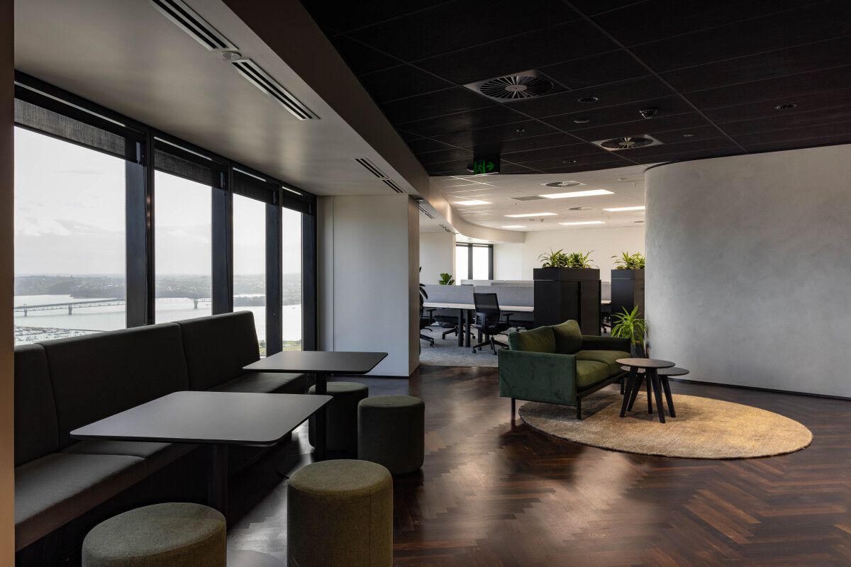 Prestigious Location - fully fitted office suite - Widok 6