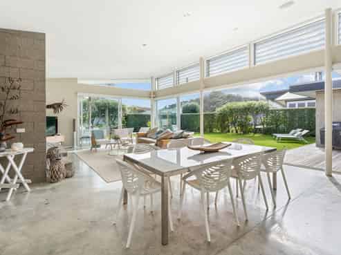 12 Galbraith Street, Matapouri