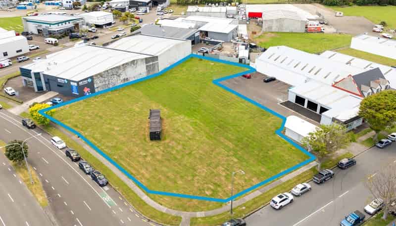 195-197 John F Kennedy Drive, Milson