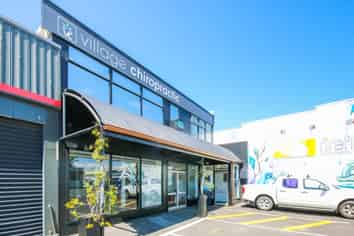 Well Positioned Showroom Opportunity