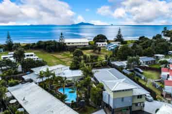Boutique Opportunity Beckons - Motivated Vendor