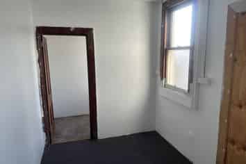 Modernised Retail Shop for Lease