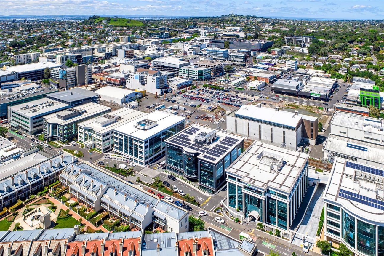 CBRE - A-Grade + Sustainability Credentials - Más