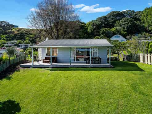 110 Ash Terrace, Kawhia