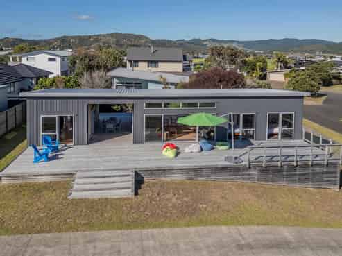 161 The Fairway, Matarangi