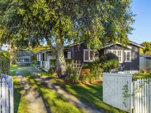 16 Waitoki Road, Waitoki