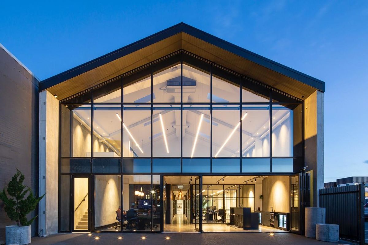 Bespoke Private Offices for 1 – 12 pax