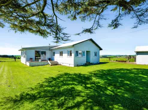 31 Clarke Road, Lepperton
