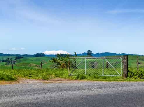31 Clarke Road, Lepperton