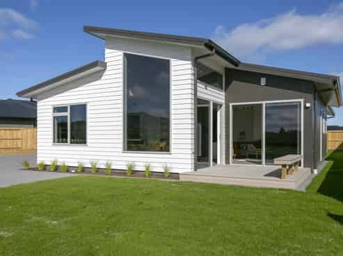 24 Raupo Crescent, Wharewaka