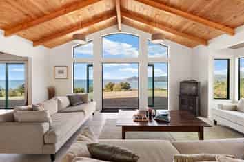 1 Aotea Road, Great Barrier Island