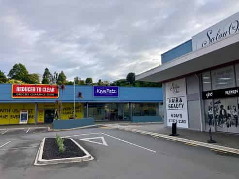 Shopping centre retail for lease