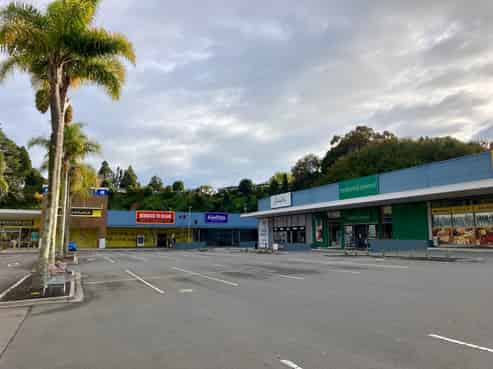 Shopping centre retail for lease