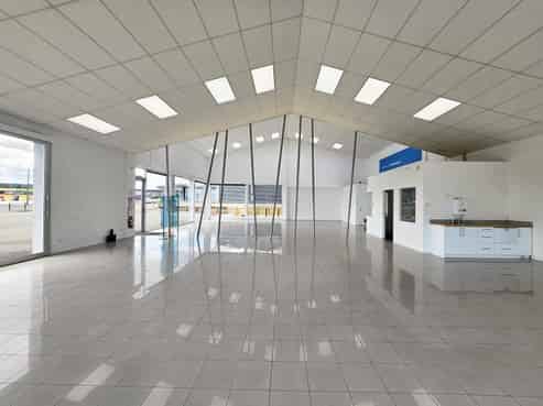High exposure showroom