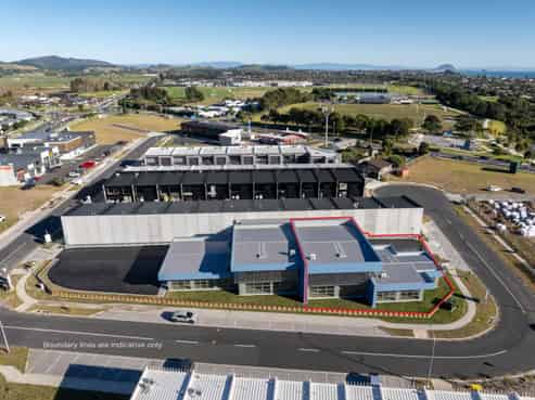 Stunning new showroom and warehouse 
