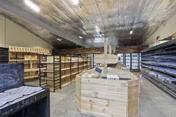 Chic Huapai retail