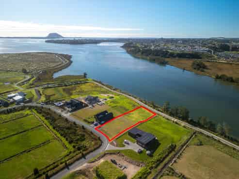 14 Te Ara o Tahataharoa, Te Puna