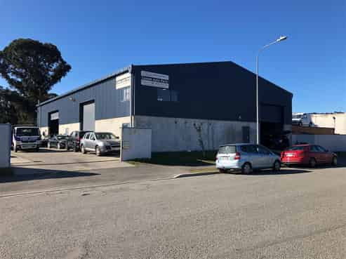 Workshop/Warehouse with Office and Yard