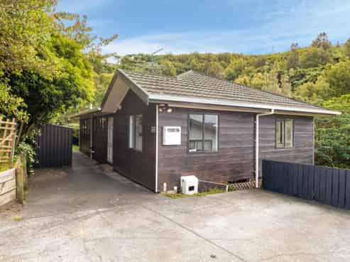 2/126 Tirohanga Road, Tirohanga