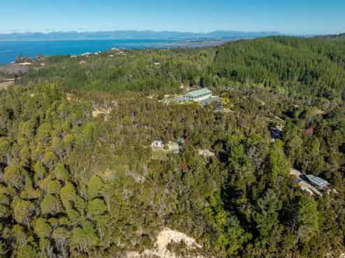 6 Tokongawa Drive, Kaiteriteri