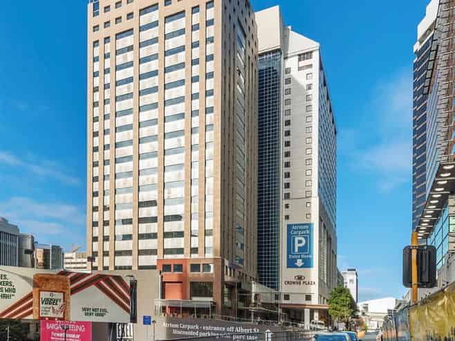 CBRE – MIDTOWN REVIVAL | 120 ALBERT ST