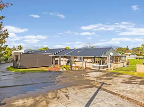 7B Beach Road, Omata