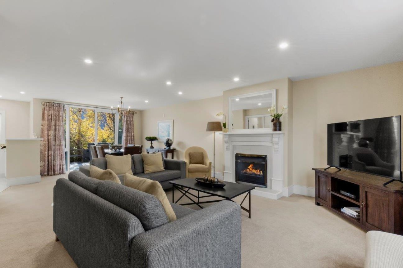 ICONIC MILLBROOK TOWNHOUSE - Fler