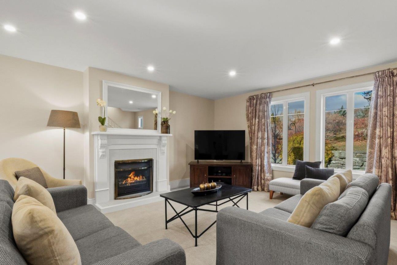 ICONIC MILLBROOK TOWNHOUSE - Bild 5