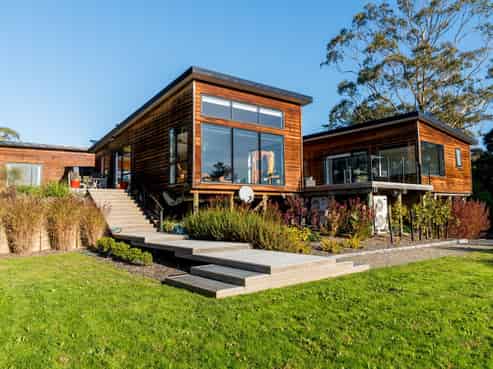 3 Barton Street, Waitati