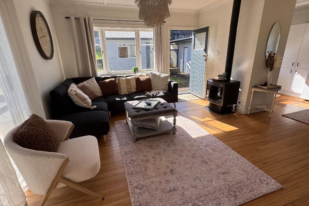 FULLY FURNISHED & SELF CONTAINED central home - Widok 2