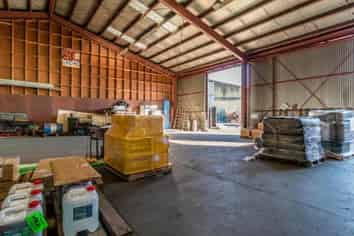 Large Industrial Yard and Workshop for Lease